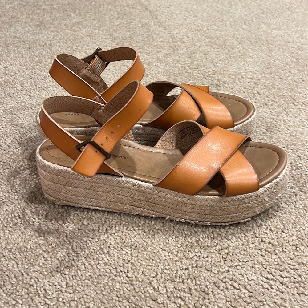 Platform sandals